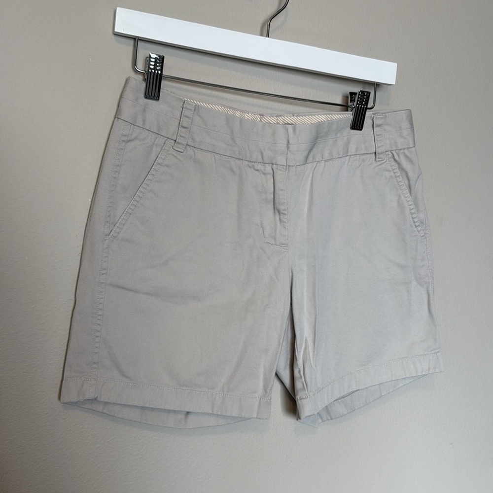J.Crew Chino Tan Shorts Womens Size 2 100% Cotton Preppy Professional Classic - Picture 2 of 11